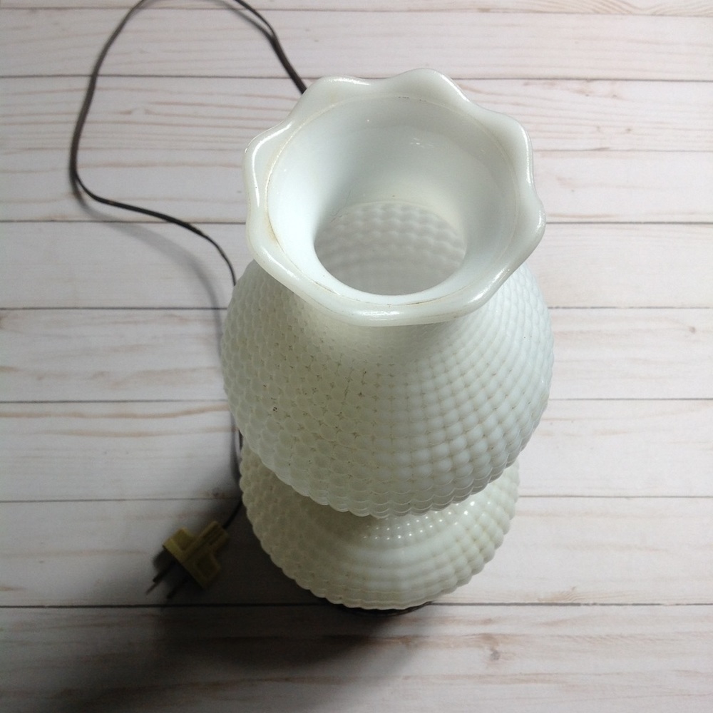 Milk glass table lamp